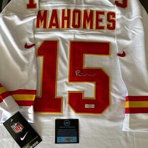 PATRICK MAHOMES SIGNED KANSAS CITY CHIEFS AUTOGRAPHED NIKE JERSEY w/COA - XL 597